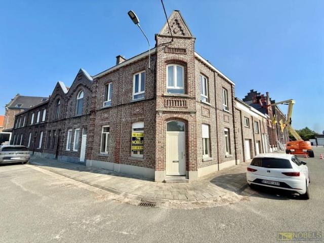 Te huur, karaktervolle woning met koer te Oudenaarde