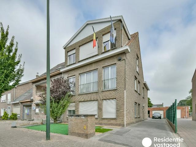 Te huur: KIJKDAG zaterdag 22/8 van 14u tot 16u, op afspraak! Torhout 8820 Residentie Vastgoed