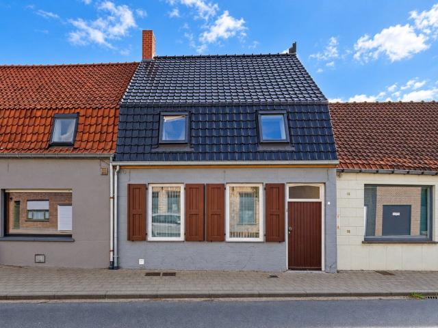 TE HUUR – Kleine energiezuinige woning in Houtem