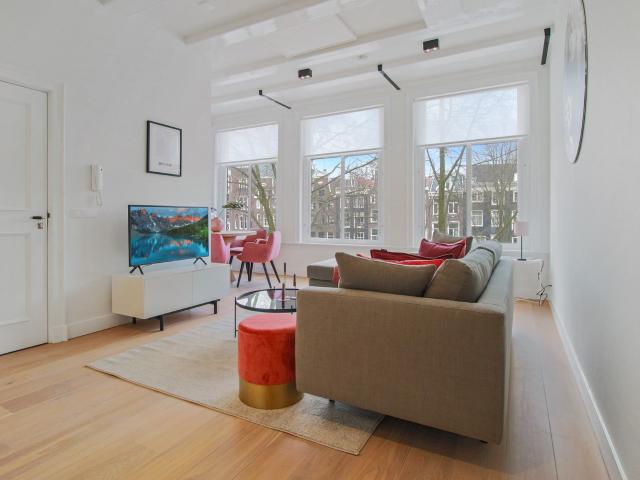 Onder bod: Prinsengracht 674 1, 1017 KX Amsterdam | VVA