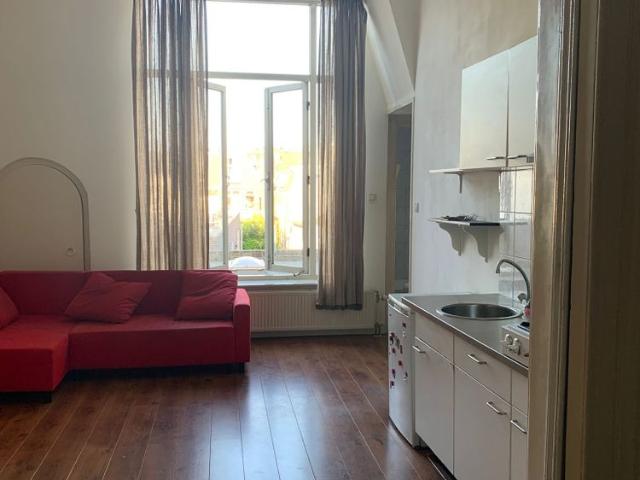 Te huur ruim 2 kamer appartement aan de Oudegracht te Utrecht