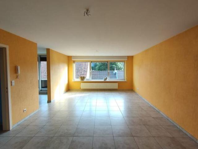 Te huur ruim appartement in het centrum van Eeklo