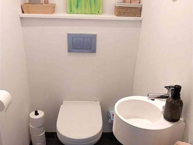 TE HUUR: Ruim appartement met 2 slaapkamers te Koersel!