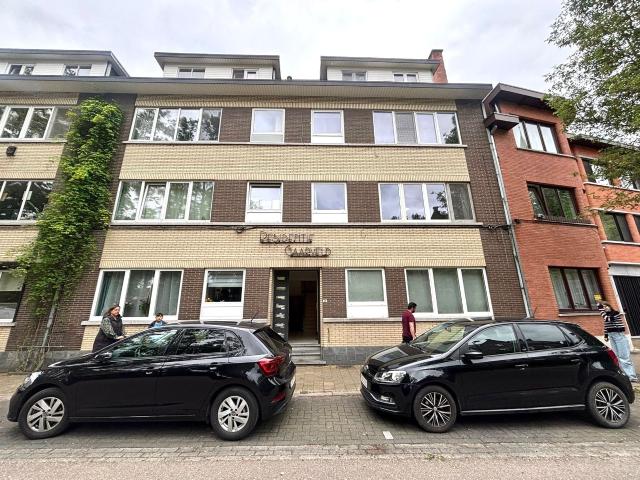 TE HUUR: ruim appartement met 2 slaapkamers te Hasselt