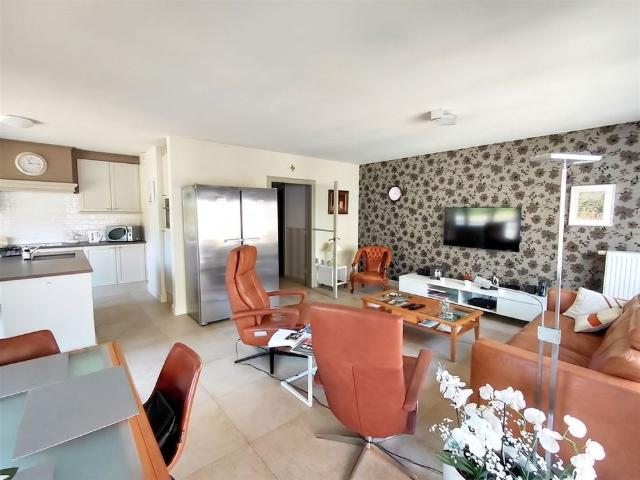 TE HUUR: Ruim appartement met 2 slaapkamers te Lummen!