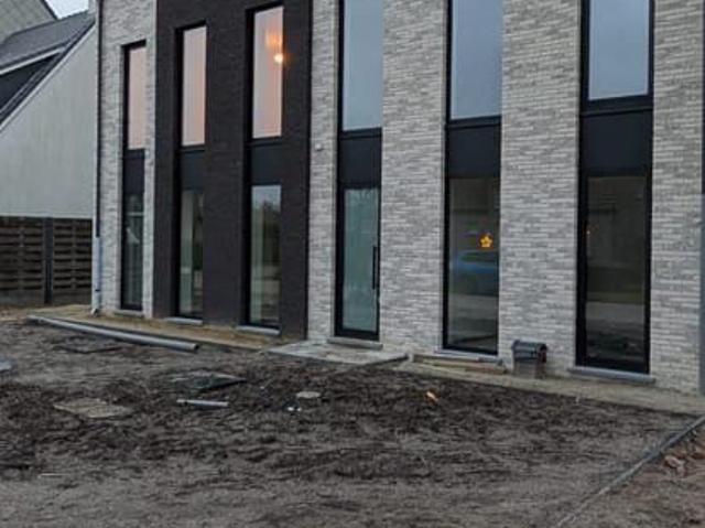 Te huur: Ruime nieuwbouwwoning 4 slpkrs & tuin, Gooreind