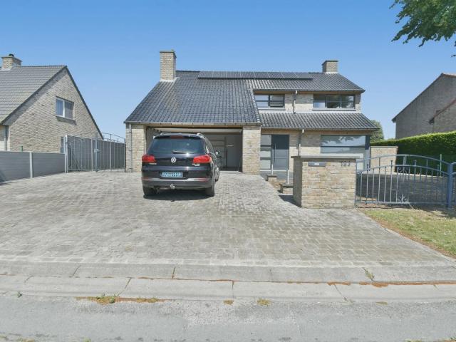 Te huur: Ruime alleenstaande woning te huur in landelijk Ichtegem Ichtegem 8480 Residentie Vastgoed