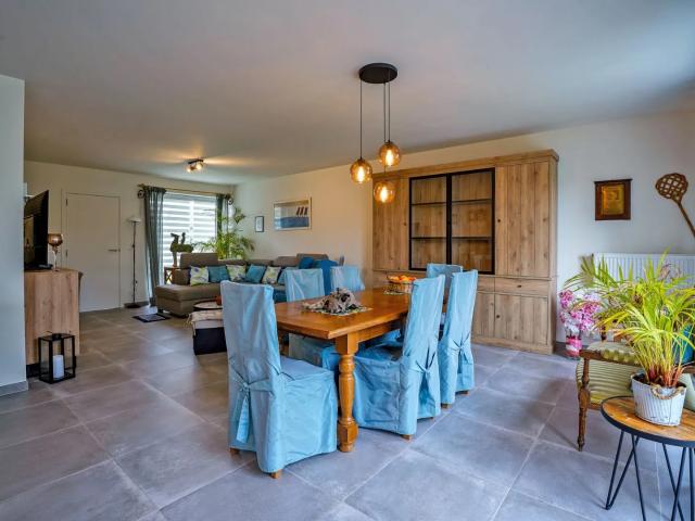 Te huur: Ruime energiezuinige nieuwbouwwoning 2024 met inpandige garage op 193m² gelegen te Houthulst. Houthulst 8650 Residentie Vastgoed