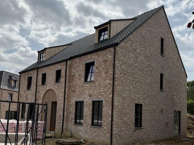TE HUUR | Ruime energiezuinige nieuwbouwwoning met 4 slaapkamers