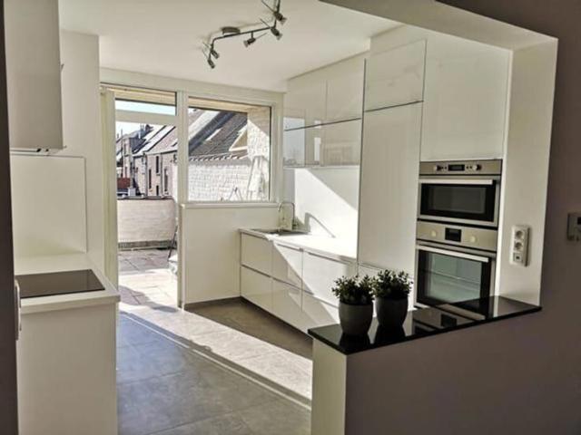Te huur: Ruime instapklare woning nabij centrum Aalst