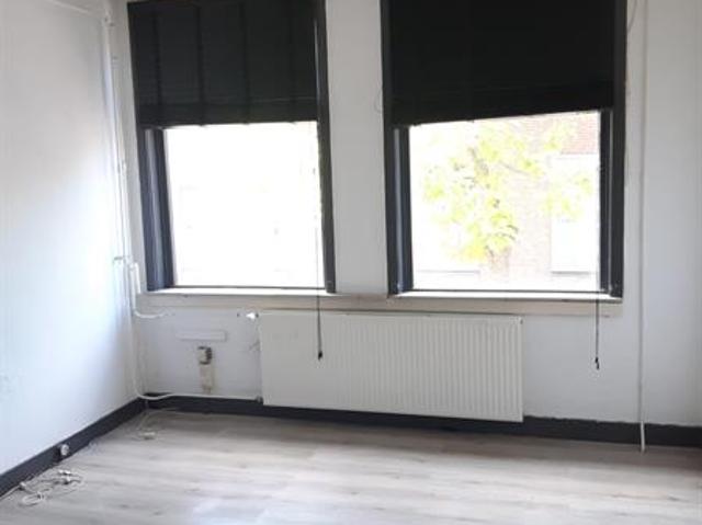 Te huur: ruime studentenkamer in Utrecht Zuilen