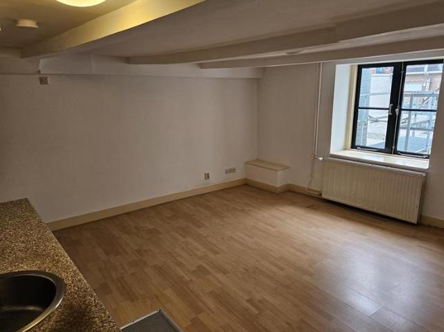 Te huur ruime studio op A LOCATIE aan de