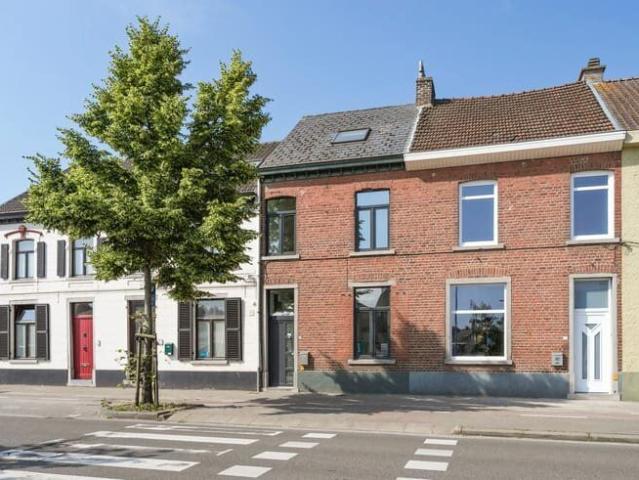 TE HUUR ruime woning in het centrum van Herent