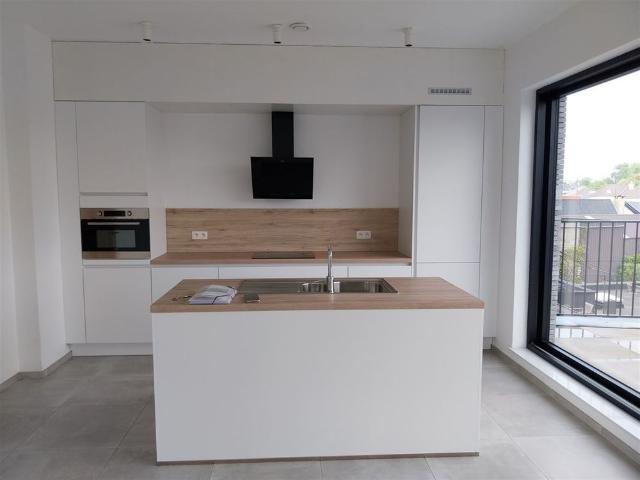 TE HUUR: Recent appartement met 2 slaapkamers te Wellen!