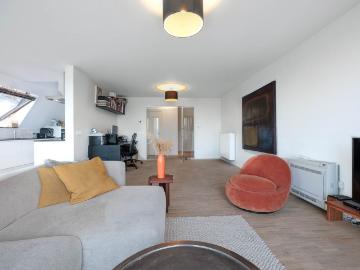 TE HUUR: Stijlvol duplexappartement in Sijsele