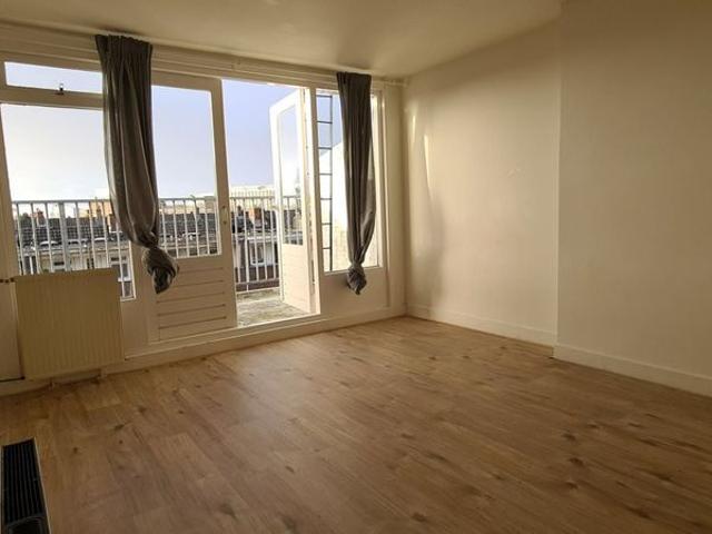 Te huur: Studio Mathenesserweg in Rotterdam