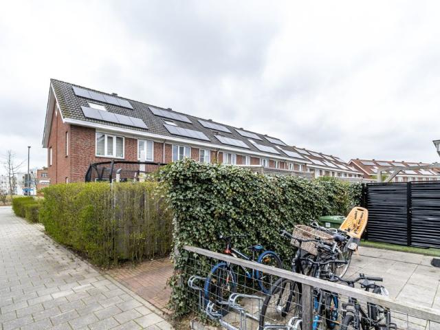 Te huur: Sasstraat, Van der 30