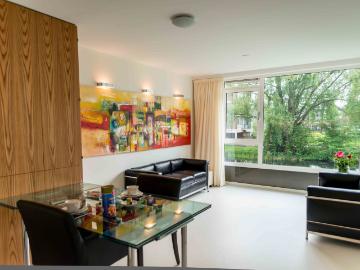 Onder bod: Schierstins 147, 1082 TG Amsterdam | VVA