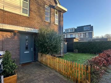 Naarden, Gooise Meren, Noord-Holland - IUitgeruste keuken