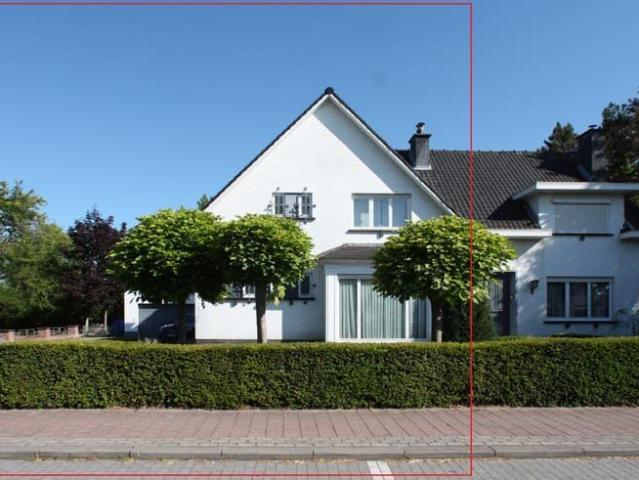 Contract korte duur: Villa met 3 slaapkamers en studio