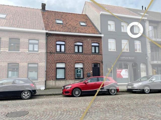 Te huur: Volledig gerenoveerde woning in hartje Vlamertinge