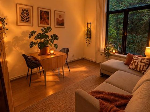 Te huur, zelfstandig 2 kamer appartement gelegen