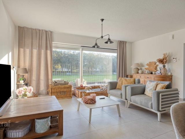TE HUUR / Zonnig appartement op Linkeroever inclusief aut.