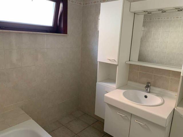 Te huur: 2 slaapkamer appartement in Wichelen