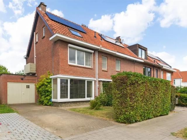 te koop Huis Hove