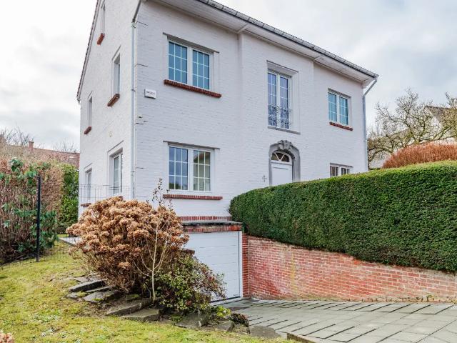 te koop Villa Sint Genesius Rode