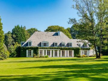 1150, Bruxelles-Capitale - Jardin, Parking