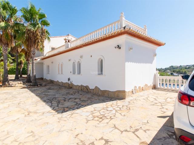 Te presentamos esta encantadora villa unifamiliar en venta e. 189m² Calpe Calp