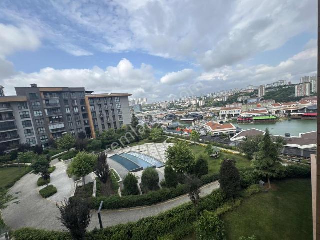 Tema Bahçe'de Balkonlu Satılık Temaworld Manzaralı Satılık 1+1