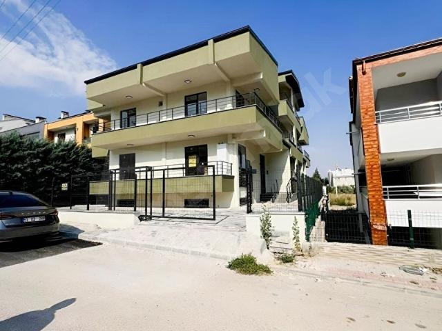 TEMA dan KÖYCEĞİZ de 2+1 DUBLEKS GENİŞ KİRALIK DAİRE