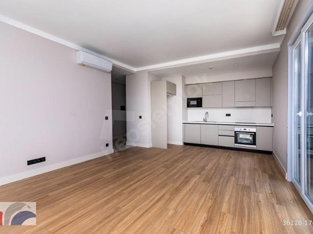 Tema İstanbul 2 Sitesi Köşe Konumlu 1+1 Kiralık Daire