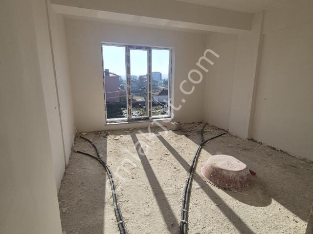 Temellı Merkezde Asansörlü Ön Cephe 2+1