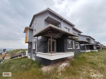 TEMELLİ'DE GENİŞ NATAMAM 347 m2 SATILIK SIFIR VİLLA