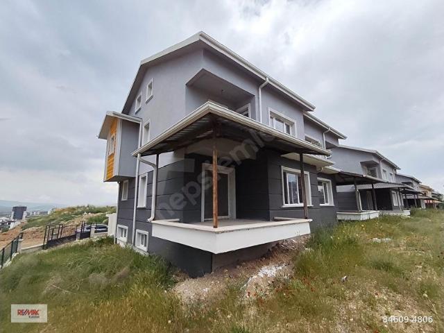 TEMELLİ'DE GENİŞ NATAMAM 347 m2 SATILIK SIFIR VİLLA