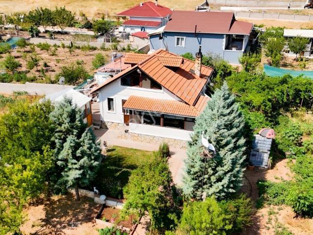 Temelli Göletine Yakın Köşebaşı İmarlı Arsa İçerisinde 3+1 Villa