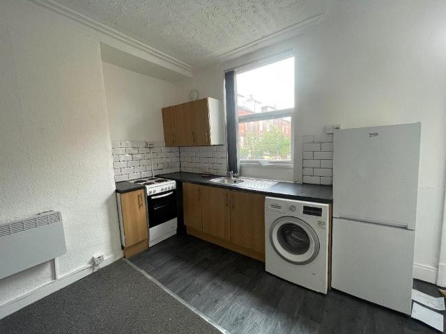 Tempest Road, Leeds 1 bed flat to rent £650 pcm £150 pw