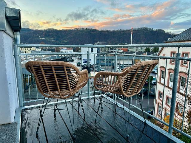 Temporary Accommodation | Available from 01.10.25 | Fully Furnished Apartment in Prime City Center Location with Balcony and Parking Space Included | Minimum Rental Period 3 Months, Trier Amsterdam Apartments for Rent