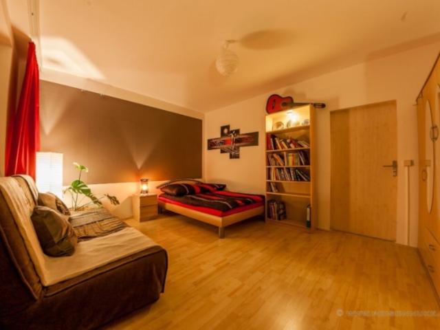 TEMPORARY RENT from 30. DECEMBER 2026 until 12. MARCH 2027 fully furnished apartment with beautiful furnished room near the university