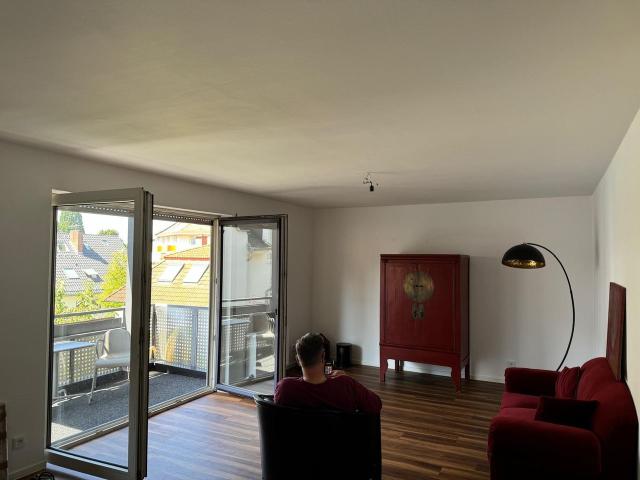 Temporary Rental Near City Center in Frankfurt Sachsenhausen – Furnished 3 Room Apartment with Balcony Frankfurt Amsterdam Apartments for Rent
