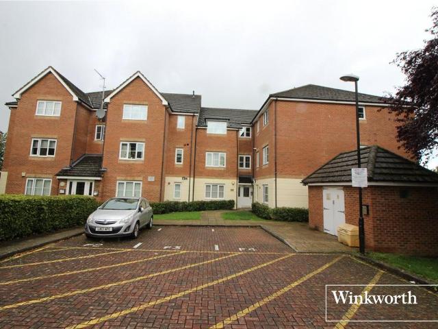 Templeton Court, Eaton Way. 2 bed apartment to rent £1,550 pcm £358 pw
