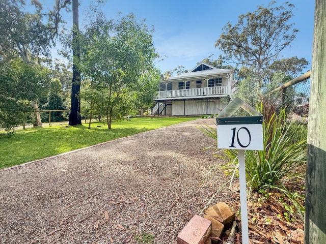 Templeton Timeless Queensland Charm on Macleay Island