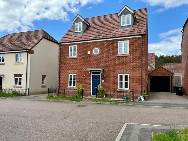 Temple Crescent, Oxley Park 5 bed detached house to rent £2,600 pcm £600 pw