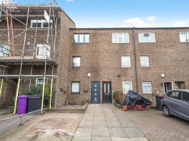 Temple Cycles, 240 Brick Lane, Spitalfields, London, E2 7EB, United Kingdom | 6 bed townhouse for rent #117174695 | Rentberry