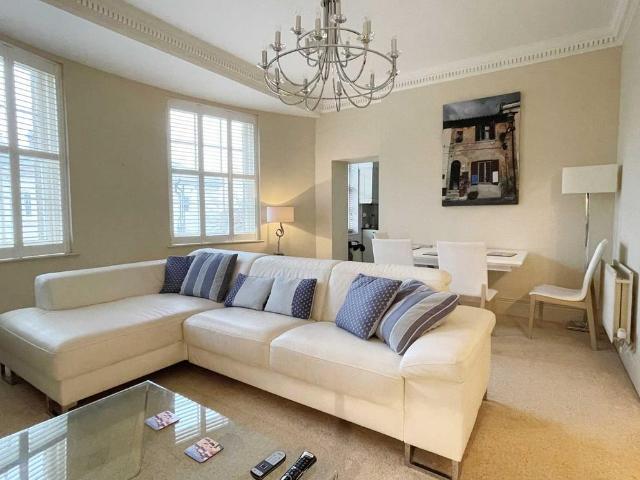 Temple Heights, Brighton BN1 3 bed apartment to rent £3,250 pcm £750 pw