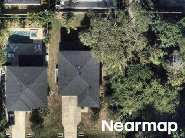 Temple St