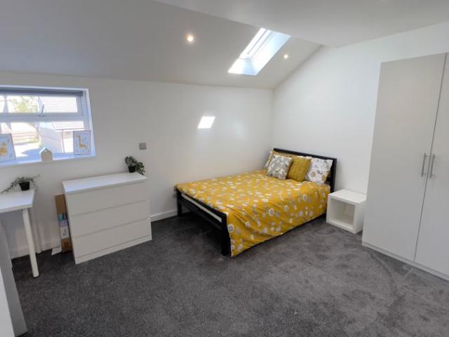 Temple Street, Burnley BB11, Studio to rent, £450 pcm | PrimeLocation